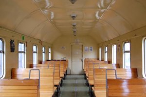 Unsere Donnerbüchse: Ein Plattformwagen der 3. Klasse von innen