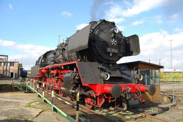 50 3552 am 17.10.2008 auf der südl. Drehscheibe des Bw Hanau